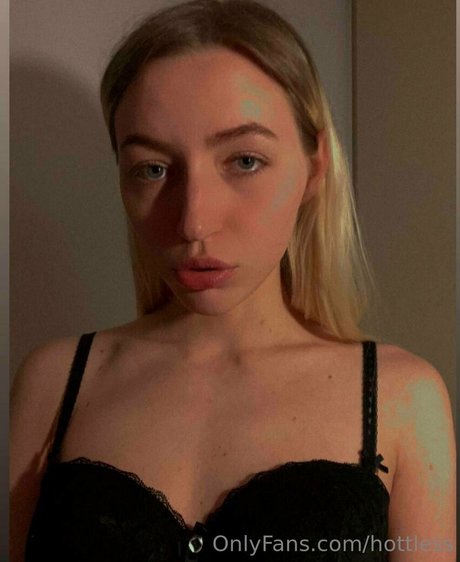 Photo nue de fuite OnlyFans de Hottless