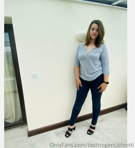 Amazonbeth6foot6