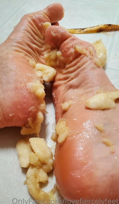 Photo nue de fuite OnlyFans de Lovefiercelyfeet