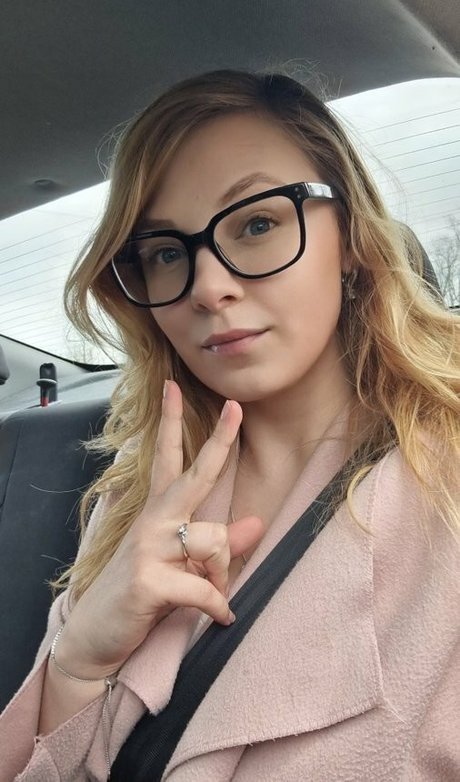 Sydney Poniewaz