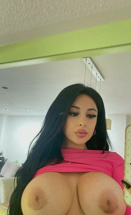 Photo nue de fuite OnlyFans de Emi Becerra