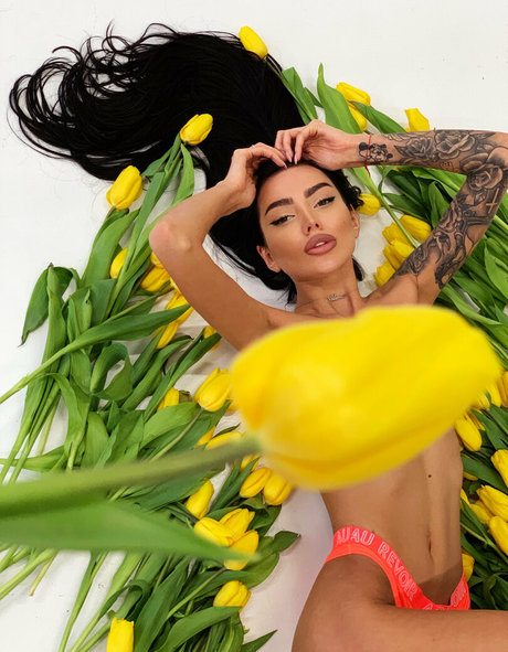 Photo nue de fuite OnlyFans de Alenaomovychfree