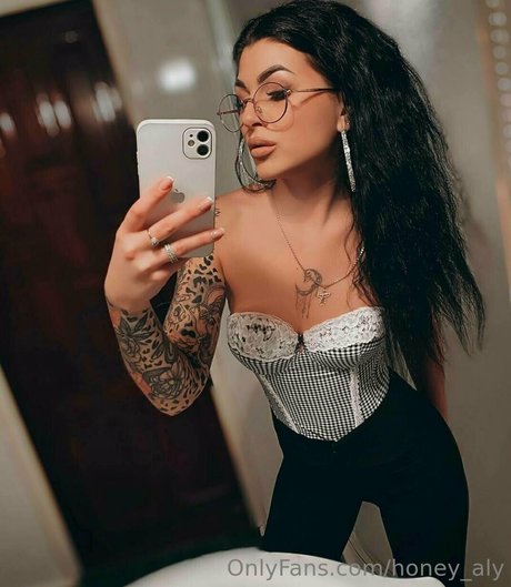 Honeyaly