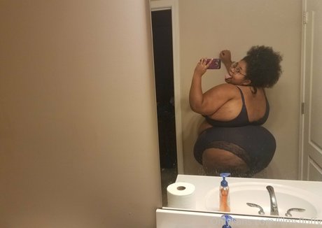 Photo nue de fuite OnlyFans de Lilmsfluffy
