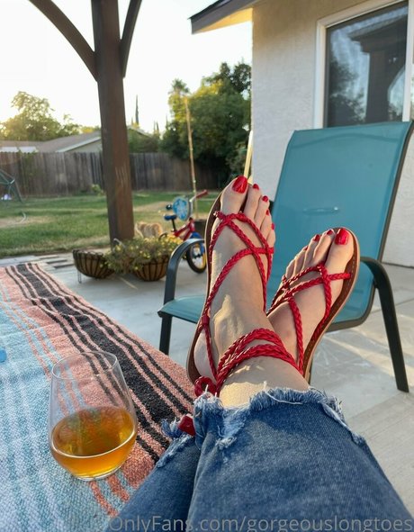 Gorgeouslongtoes