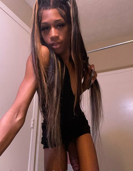 Photo nue de fuite OnlyFans de Tstxkyodoll