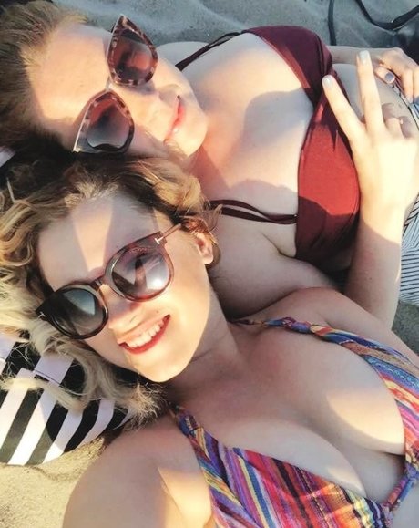 Photo nue de fuite OnlyFans de Eliza Taylor
