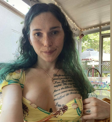 Photo nue de fuite OnlyFans de Eeveebeevip