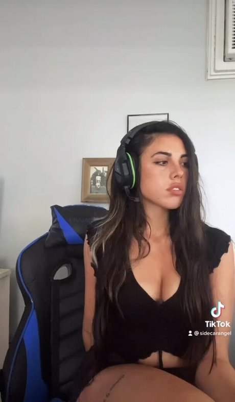 Photo nue de fuite OnlyFans de Sidetrackangel
