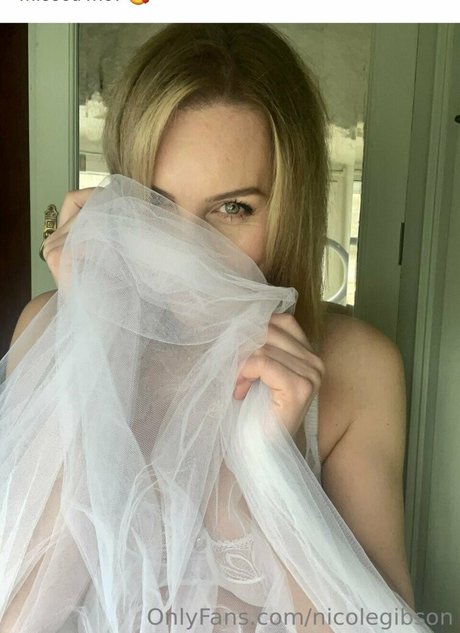 Photo nue de fuite OnlyFans de Nicole Gibson