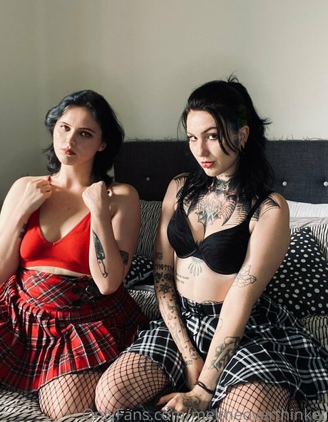 Photo nue de fuite OnlyFans de Meltheoverthinker