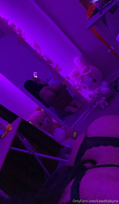 Photo nue de fuite OnlyFans de Lolitalewds