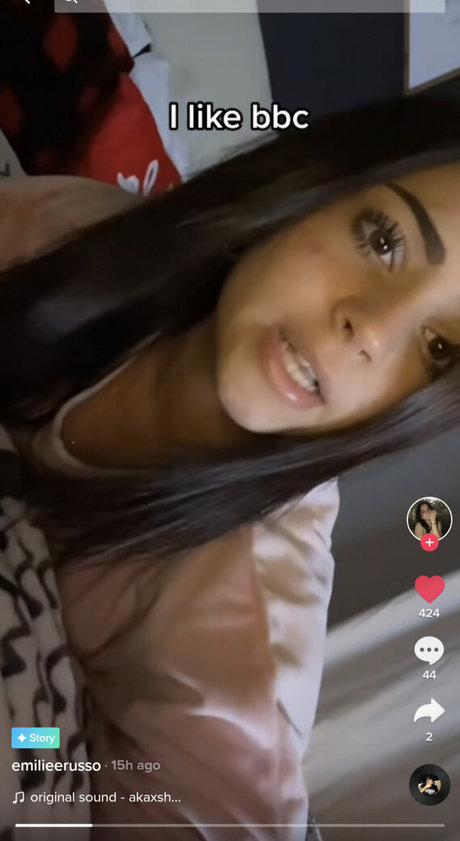 Photo nue de fuite OnlyFans de Emiliee Russo