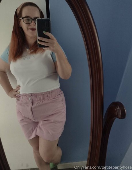 Photo nue de fuite OnlyFans de Petitepantyhose