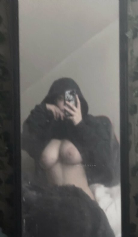 Photo nue de fuite OnlyFans de Emopetasse