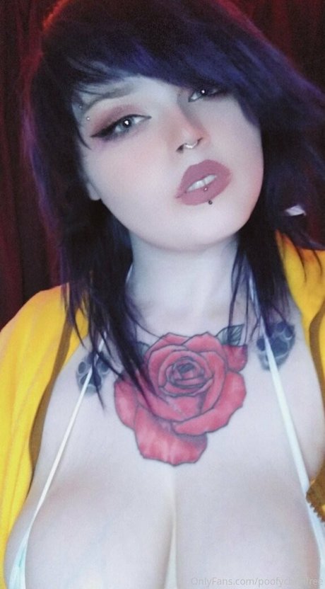 Photo nue de fuite OnlyFans de Poofychanfree