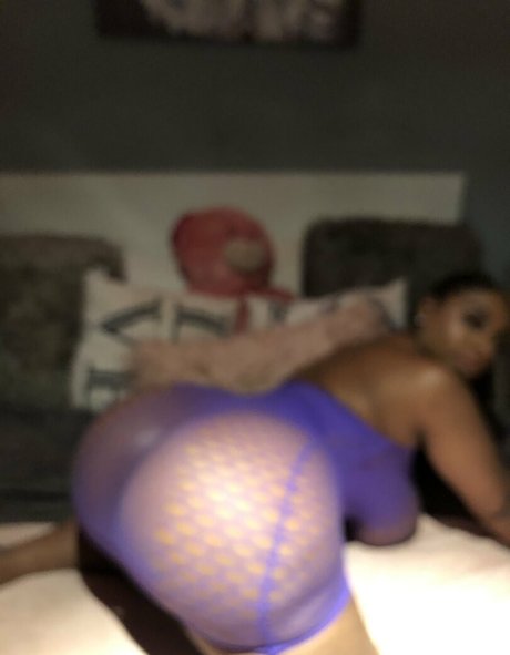 Photo nue de fuite OnlyFans de Fatassbaddie