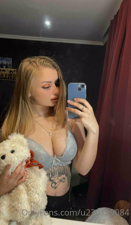 Photo nue de fuite OnlyFans de Florabelll
