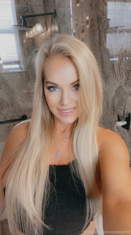 Ellehotmom