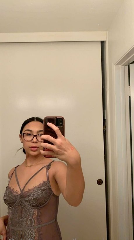 Photo nue de fuite OnlyFans de Honeyluveee