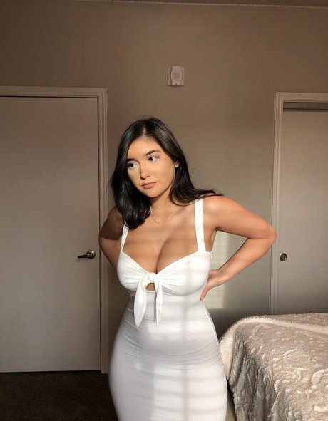 Chloe Medina