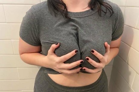 Photo nue de fuite OnlyFans de Mildmotha