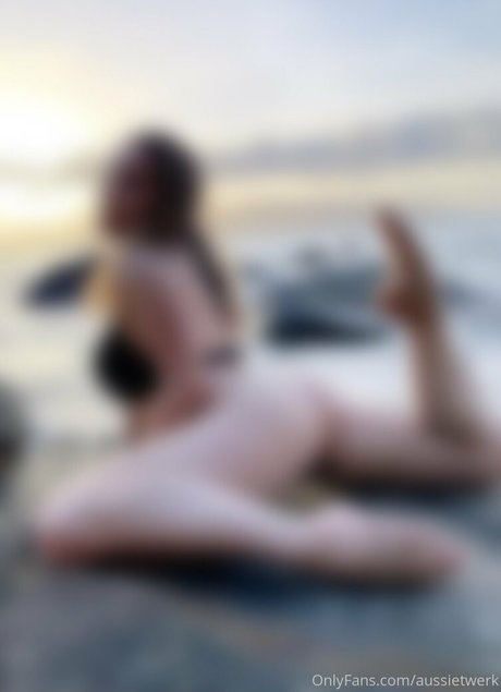 Photo nue de fuite OnlyFans de Aussietwerk