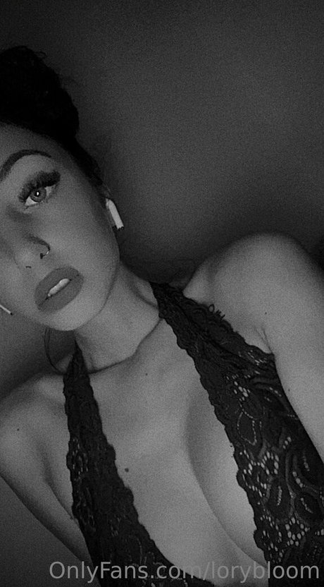 Photo nue de fuite OnlyFans de Lorybloom