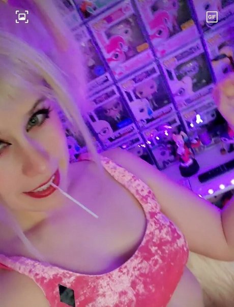 Photo nue de fuite OnlyFans de Harley Quinn