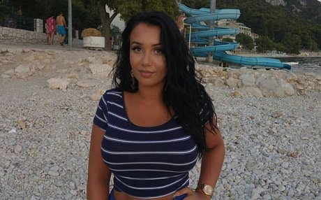 Photo nue de fuite OnlyFans de Emina Jahi