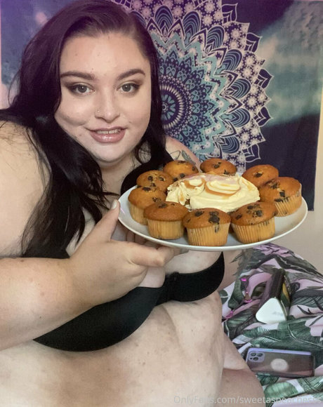 Sweetaspeachesss