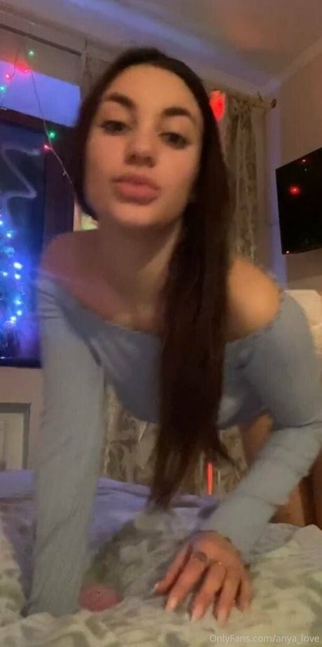 Photo nue de fuite OnlyFans de Anyalove2